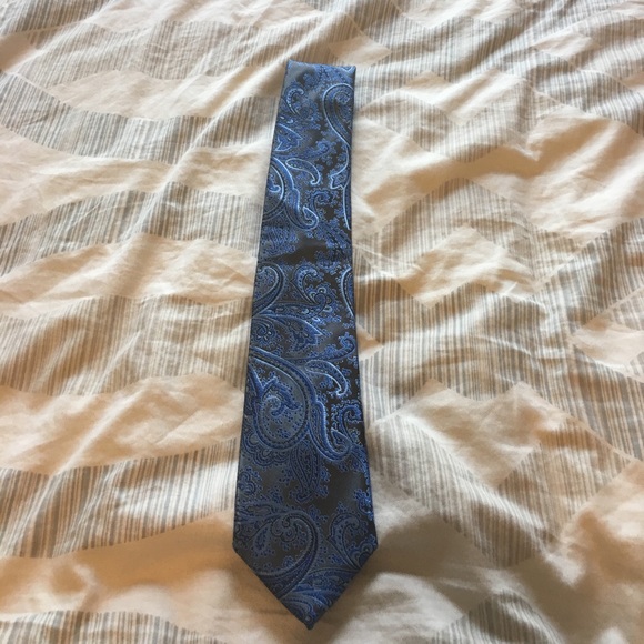Geoffrey Beene Tie - Picture 1 of 3